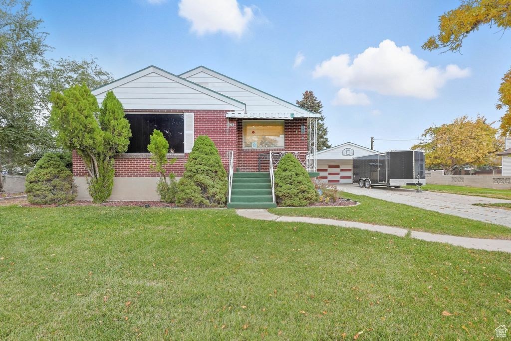 Photo of 453 W VINE ST, Tooele, UT 84074 (MLS # 2119588)