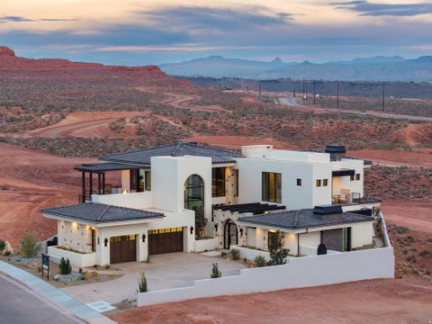 Tiny photo for 298 E COLIMA RD, Washington, UT 84780 (MLS # 2138317)