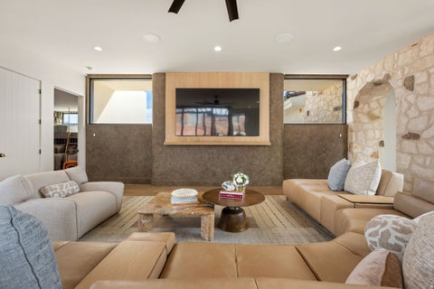 Tiny photo for 298 E COLIMA RD, Washington, UT 84780 (MLS # 2138317)