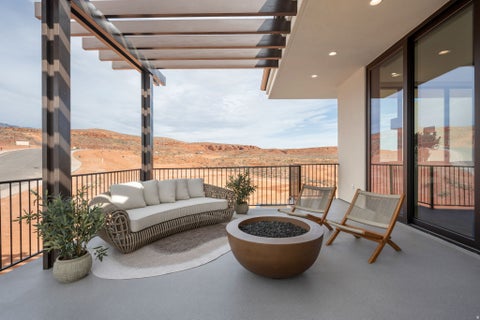 Tiny photo for 298 E COLIMA RD, Washington, UT 84780 (MLS # 2138317)
