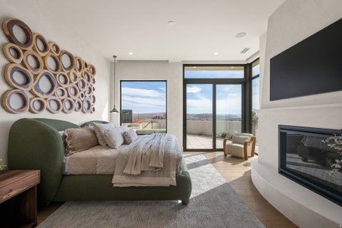 Tiny photo for 298 E COLIMA RD, Washington, UT 84780 (MLS # 2138317)
