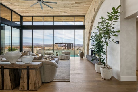 Tiny photo for 298 E COLIMA RD, Washington, UT 84780 (MLS # 2138317)