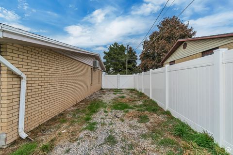 Tiny photo for 388 E 600 S, Payson, UT 84651 (MLS # 2118341)