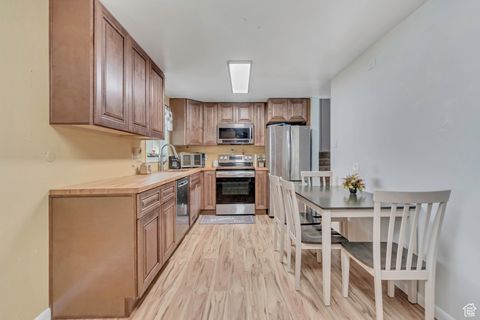 Tiny photo for 388 E 600 S, Payson, UT 84651 (MLS # 2118341)