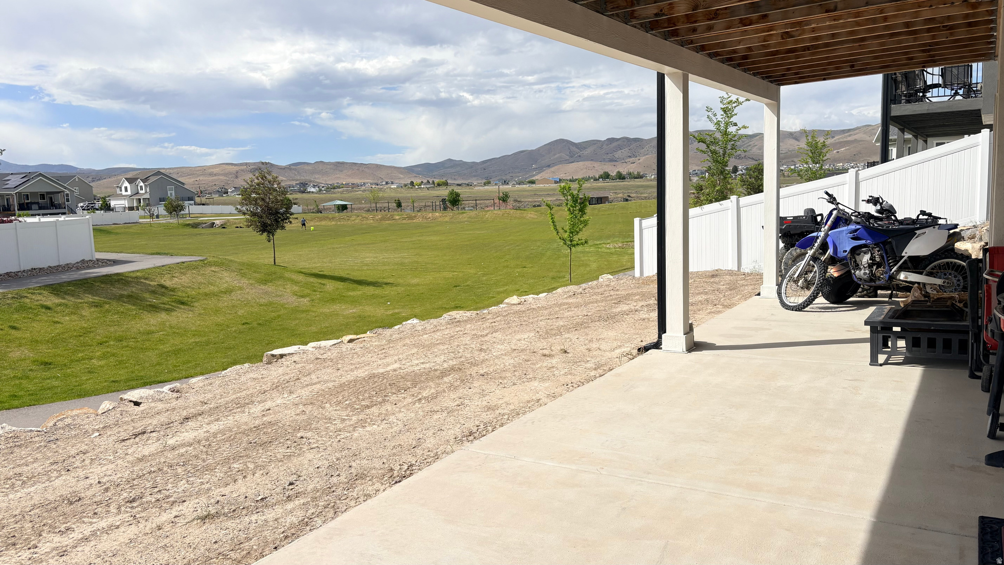 LONE TREE AT CIRCLE FIVE RANCH - Residential