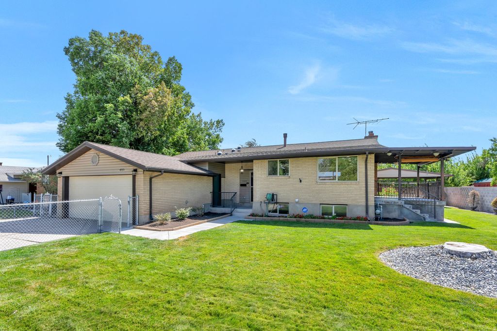 Photo of 4535 S DRIFTWOOD DR W, Taylorsville, UT 84123 (MLS # 2169393)
