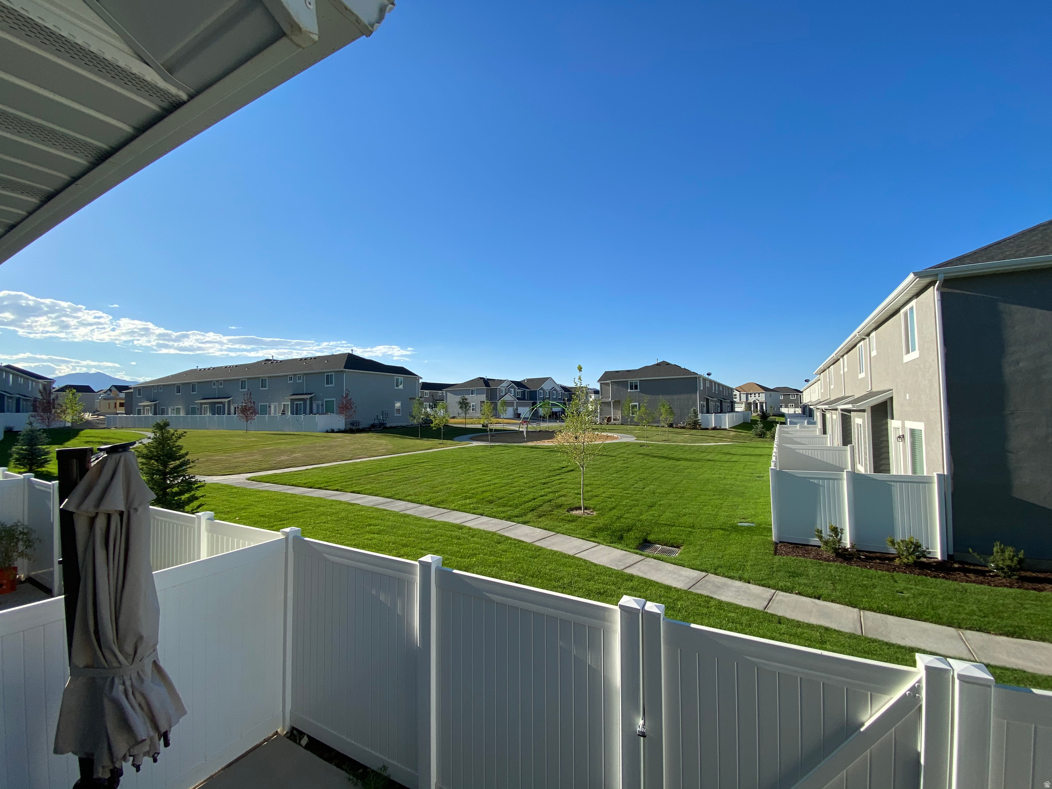 SILVERLAKE - Residential Lease