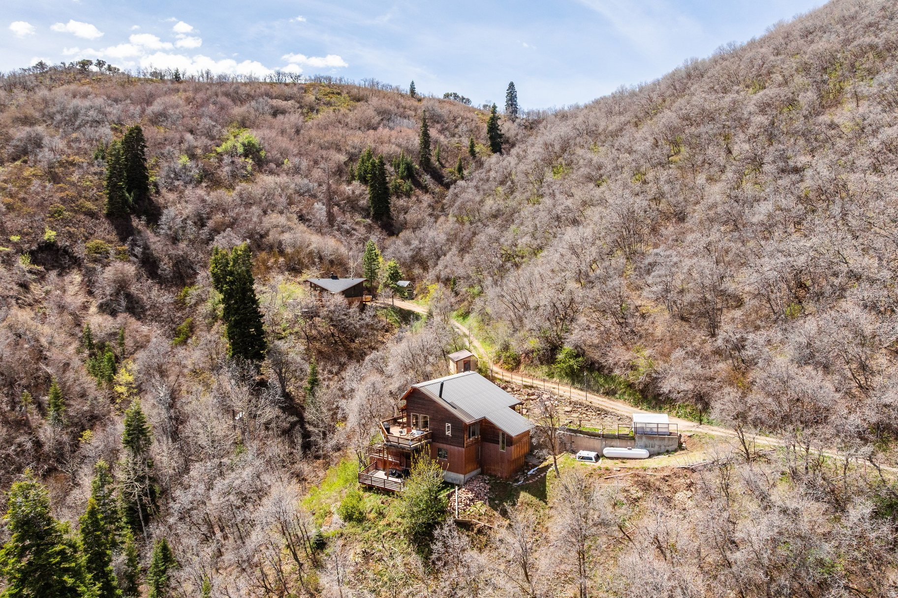 THE GROVES - Residential