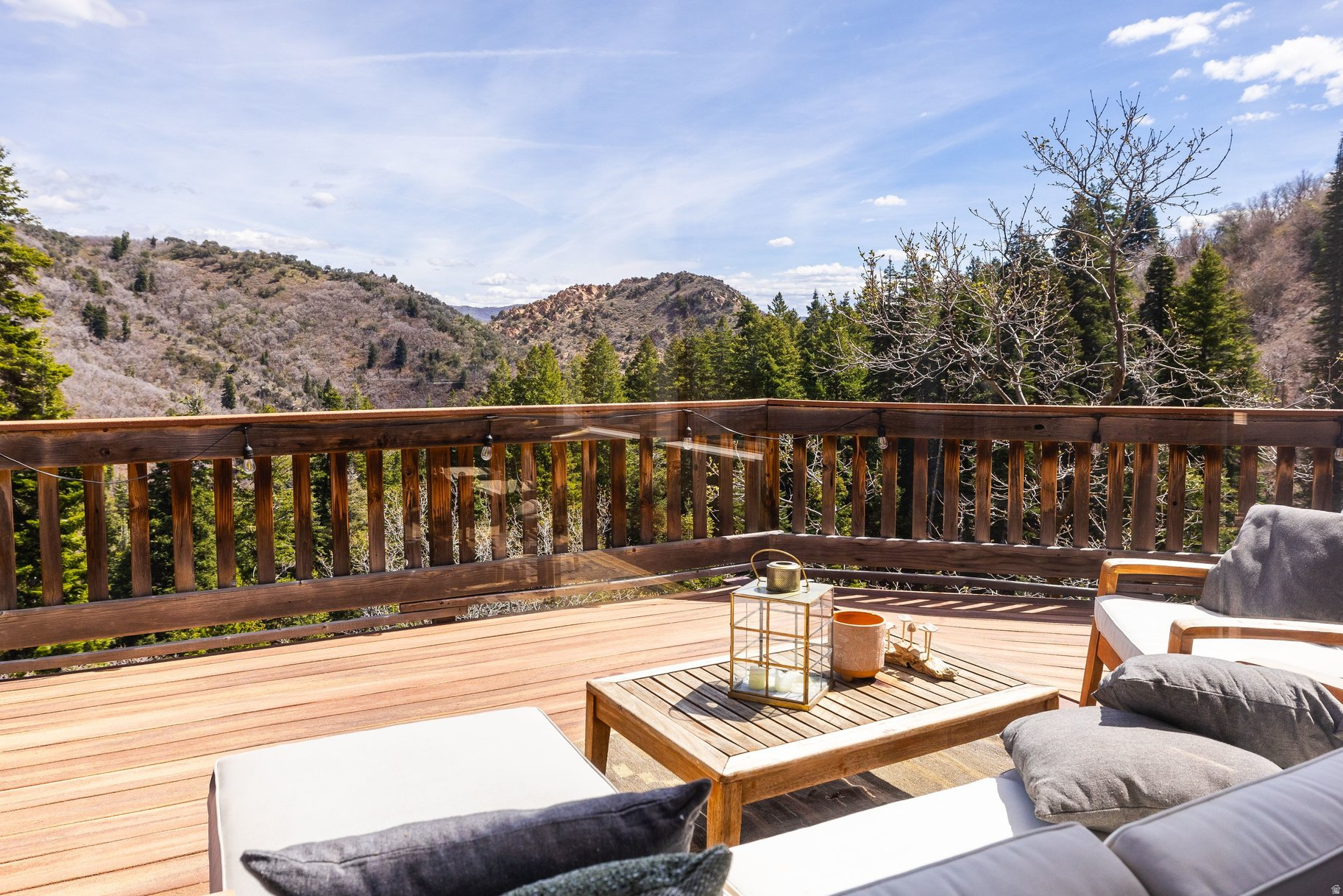 THE GROVES - Residential