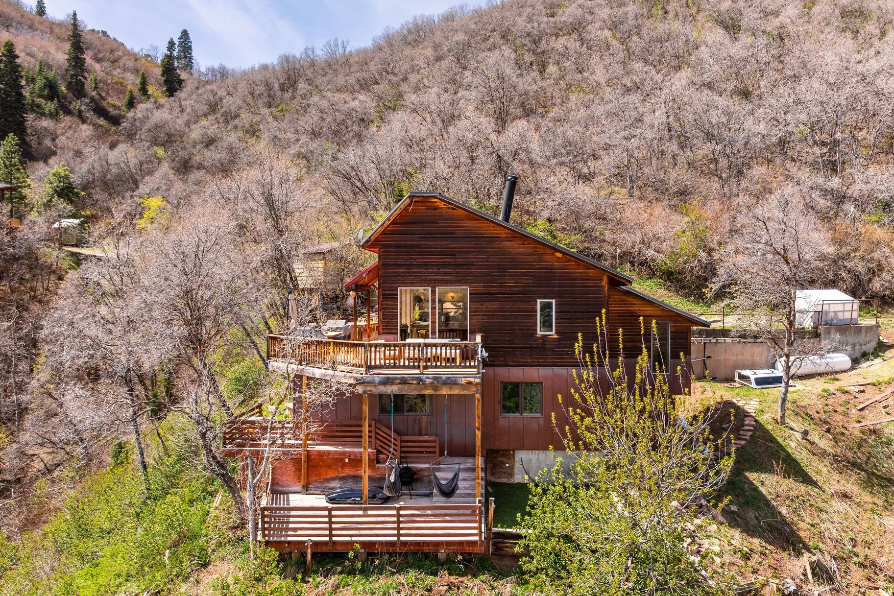 THE GROVES - Residential