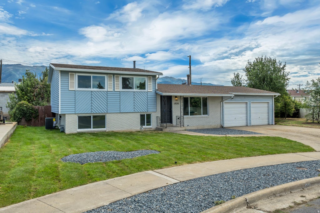Photo of 1926 N 440 W, Layton, UT 84041 (MLS # 2182470)