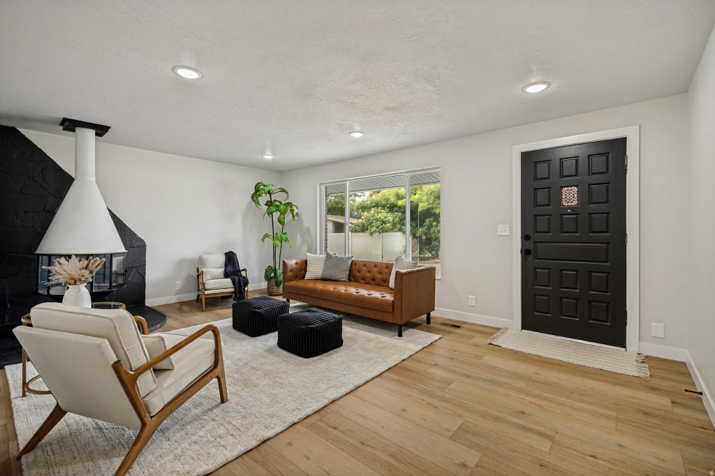 Photo of 1926 N 440 W, Layton, UT 84041 (MLS # 2182470)