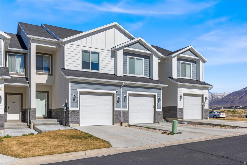 Photo of 826 N GLENEAGLES CT, Tooele, UT 84074 (MLS # 2143213)