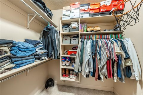 Tiny photo for 300 W 2350 S, Washington, UT 84780 (MLS # 2132916)