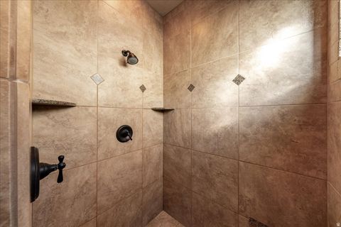 Tiny photo for 300 W 2350 S, Washington, UT 84780 (MLS # 2132916)