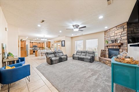 Tiny photo for 300 W 2350 S, Washington, UT 84780 (MLS # 2132916)