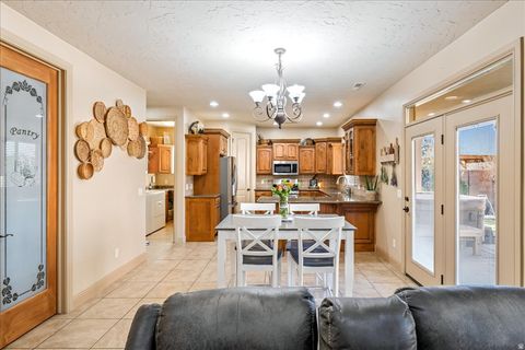 Tiny photo for 300 W 2350 S, Washington, UT 84780 (MLS # 2132916)