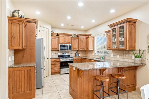 Tiny photo for 300 W 2350 S, Washington, UT 84780 (MLS # 2132916)