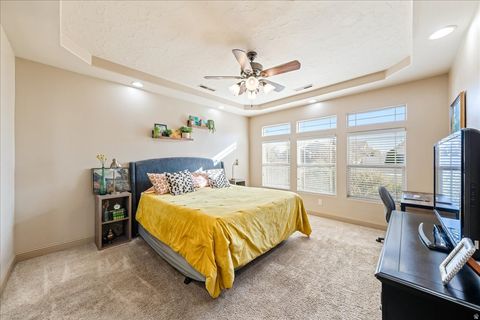 Tiny photo for 300 W 2350 S, Washington, UT 84780 (MLS # 2132916)