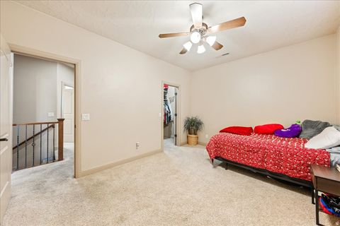 Tiny photo for 300 W 2350 S, Washington, UT 84780 (MLS # 2132916)