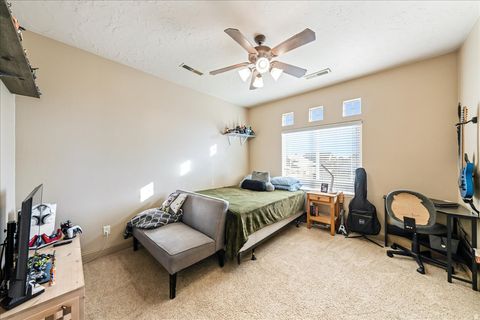 Tiny photo for 300 W 2350 S, Washington, UT 84780 (MLS # 2132916)