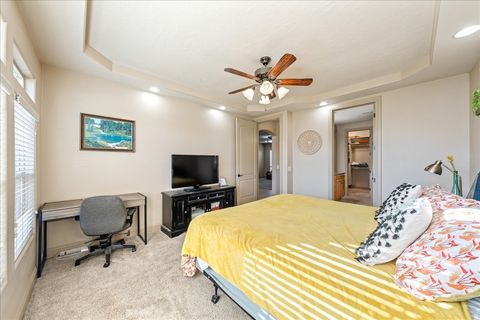 Tiny photo for 300 W 2350 S, Washington, UT 84780 (MLS # 2132916)