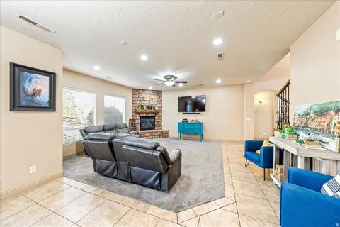 Tiny photo for 300 W 2350 S, Washington, UT 84780 (MLS # 2132916)