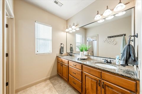 Tiny photo for 300 W 2350 S, Washington, UT 84780 (MLS # 2132916)