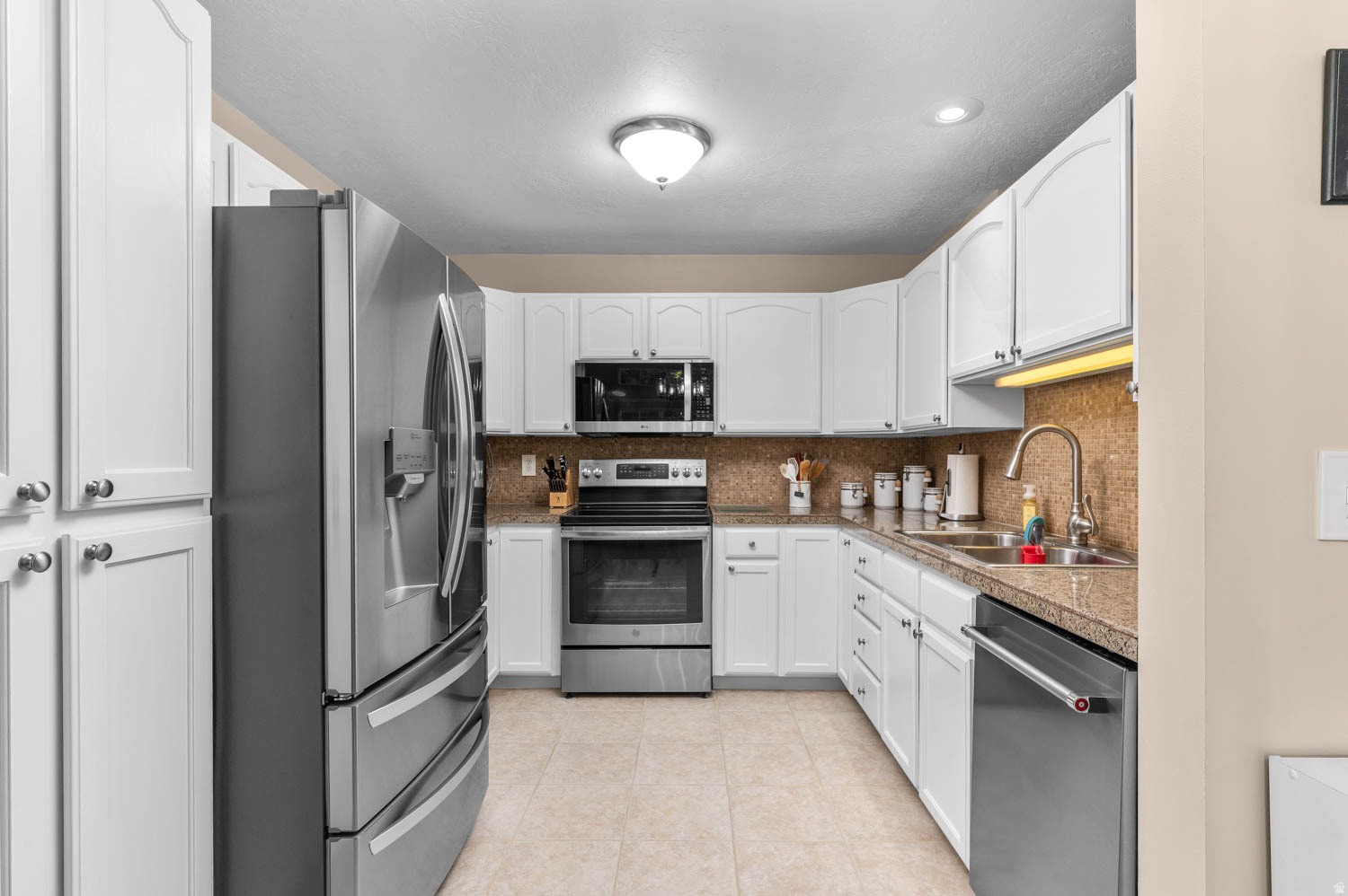 HERITAGE TOWNHOMES - Residential