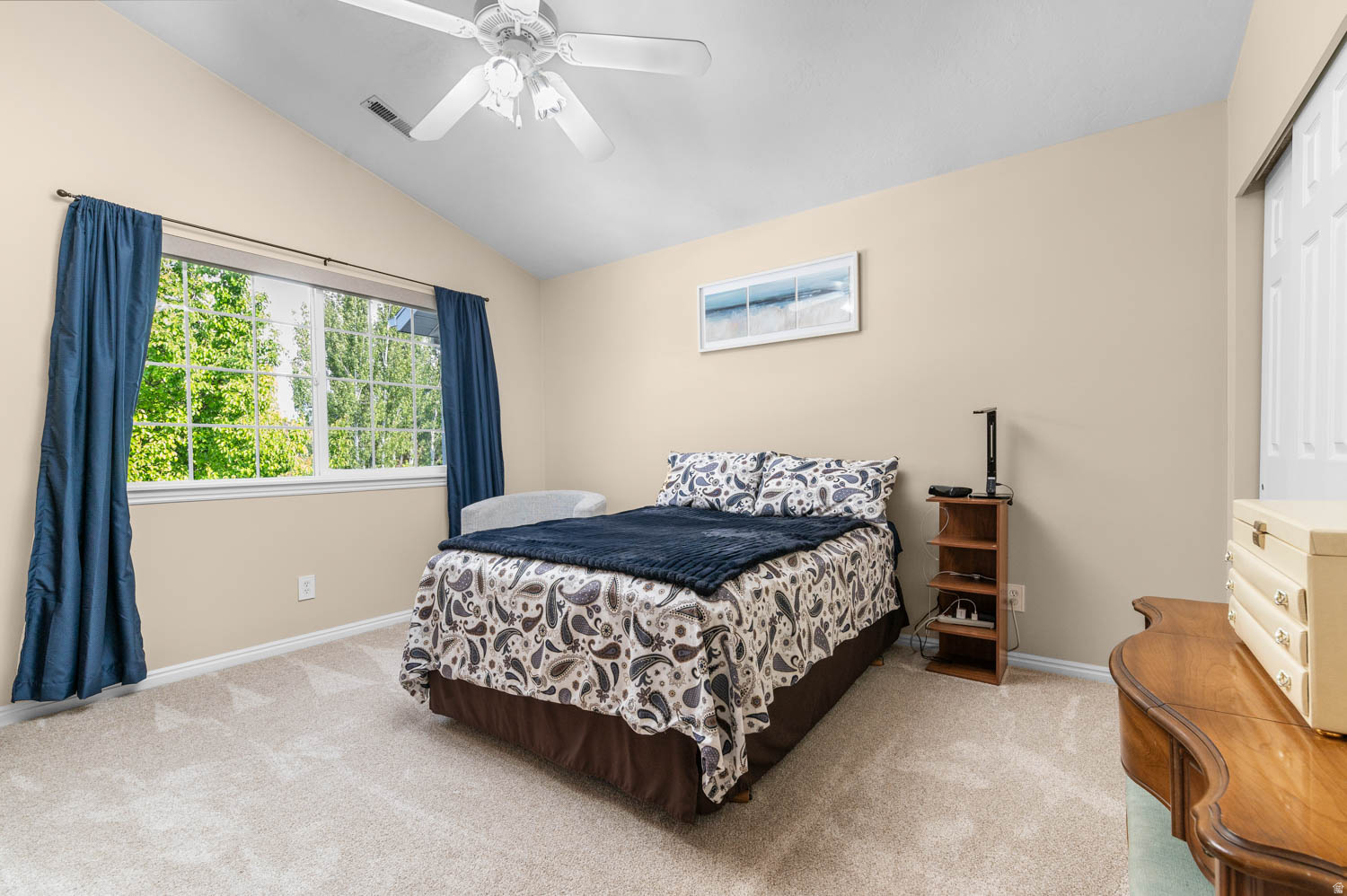 HERITAGE TOWNHOMES - Residential