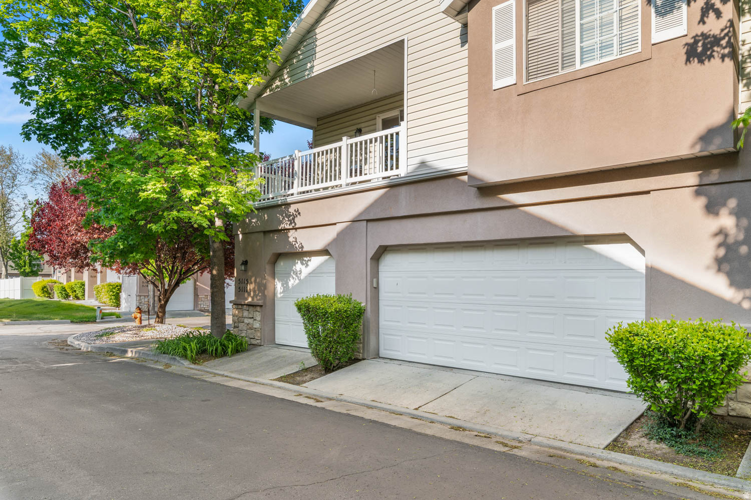 HERITAGE TOWNHOMES - Residential