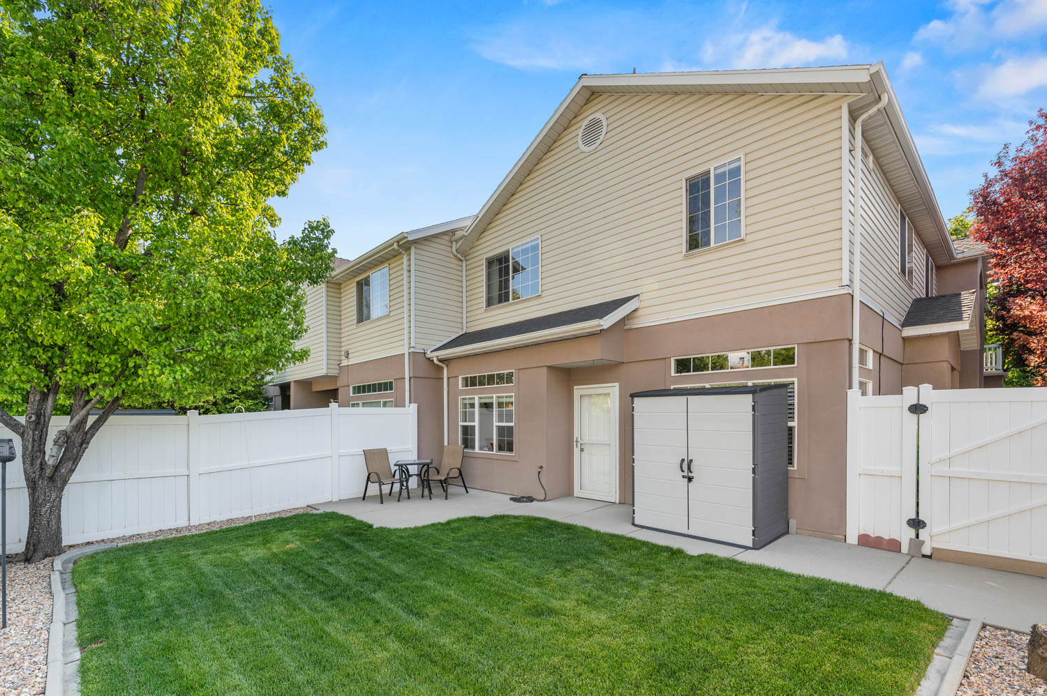 HERITAGE TOWNHOMES - Residential