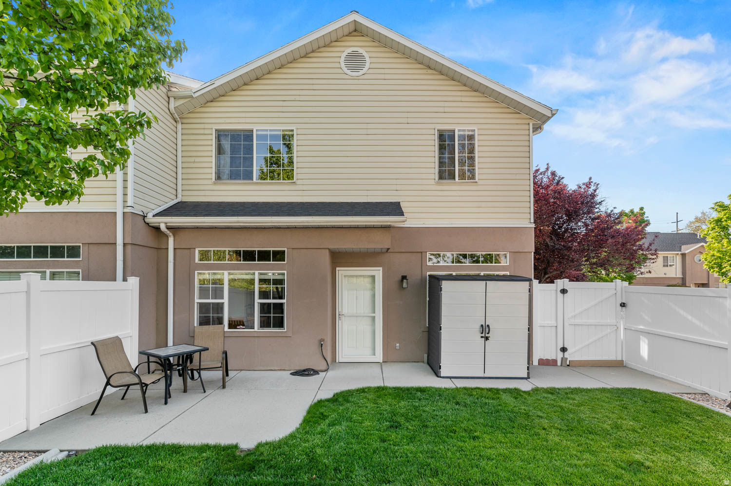 HERITAGE TOWNHOMES - Residential