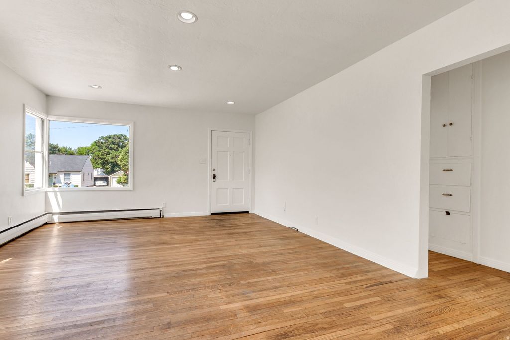 Photo of 2659 S 1700 E, Salt Lake City, UT 84106 (MLS # 2166847)