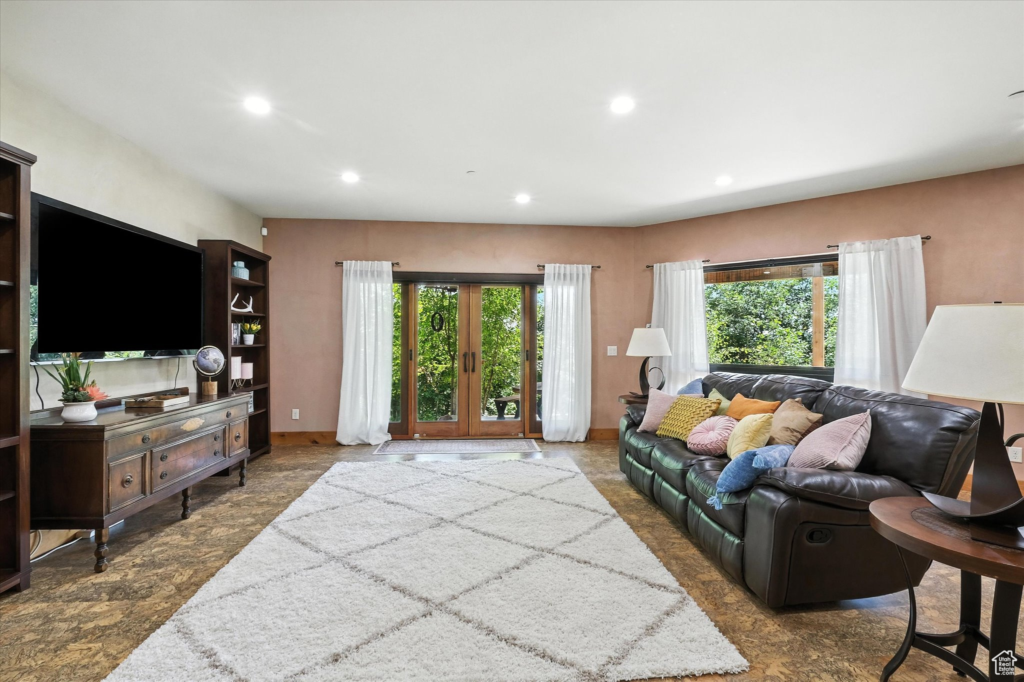 STAGE COACH ESTATES - Residential Lease