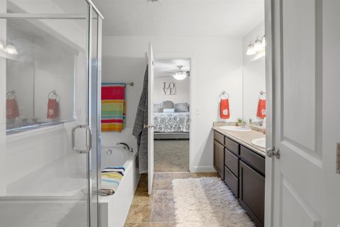 Tiny photo for 928 CHATHAM DR, North Salt Lake, UT 84054 (MLS # 2139574)