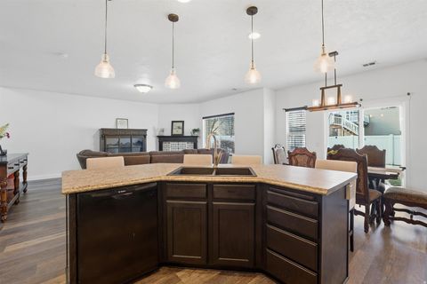 Tiny photo for 928 CHATHAM DR, North Salt Lake, UT 84054 (MLS # 2139574)