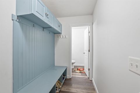 Tiny photo for 928 CHATHAM DR, North Salt Lake, UT 84054 (MLS # 2139574)