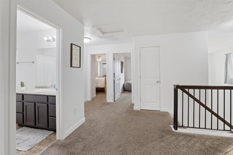 Tiny photo for 928 CHATHAM DR, North Salt Lake, UT 84054 (MLS # 2139574)