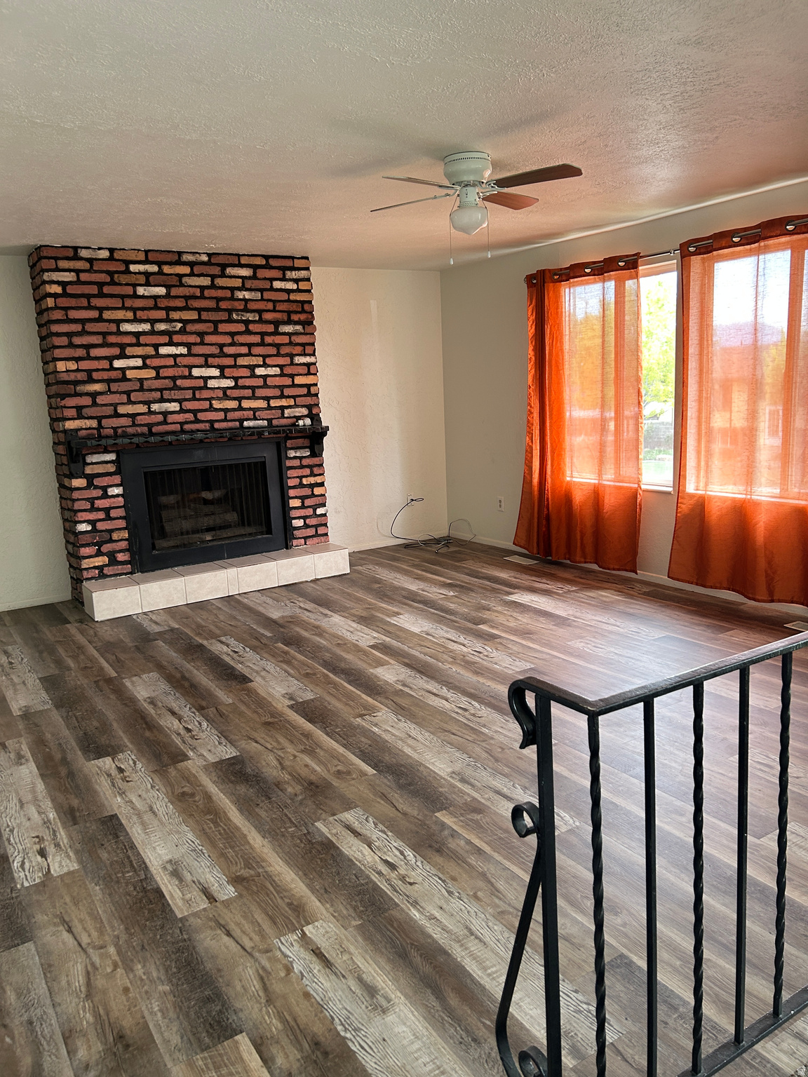 HAZELHURST #5 - Residential
