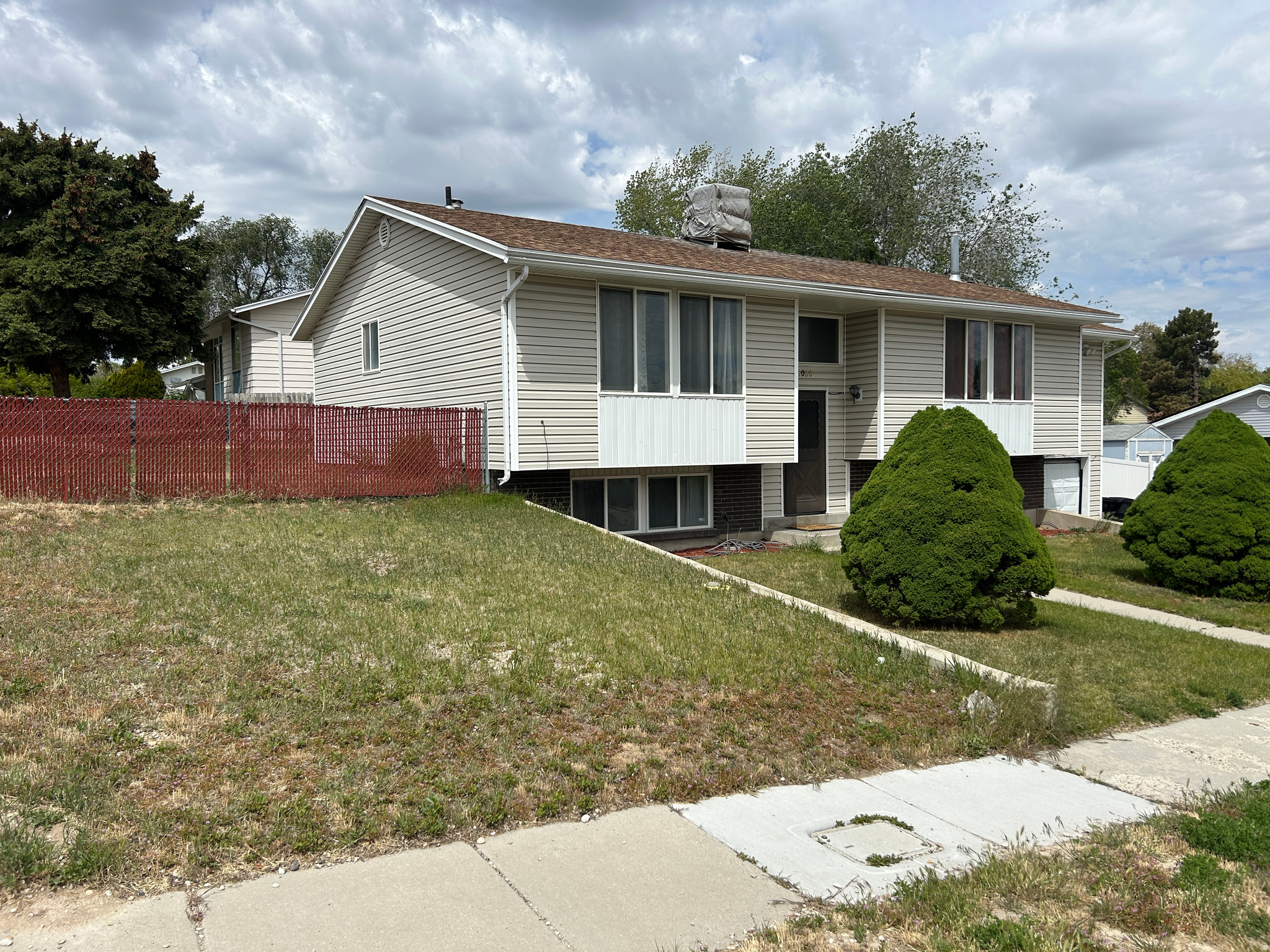 HAZELHURST #5 - Residential