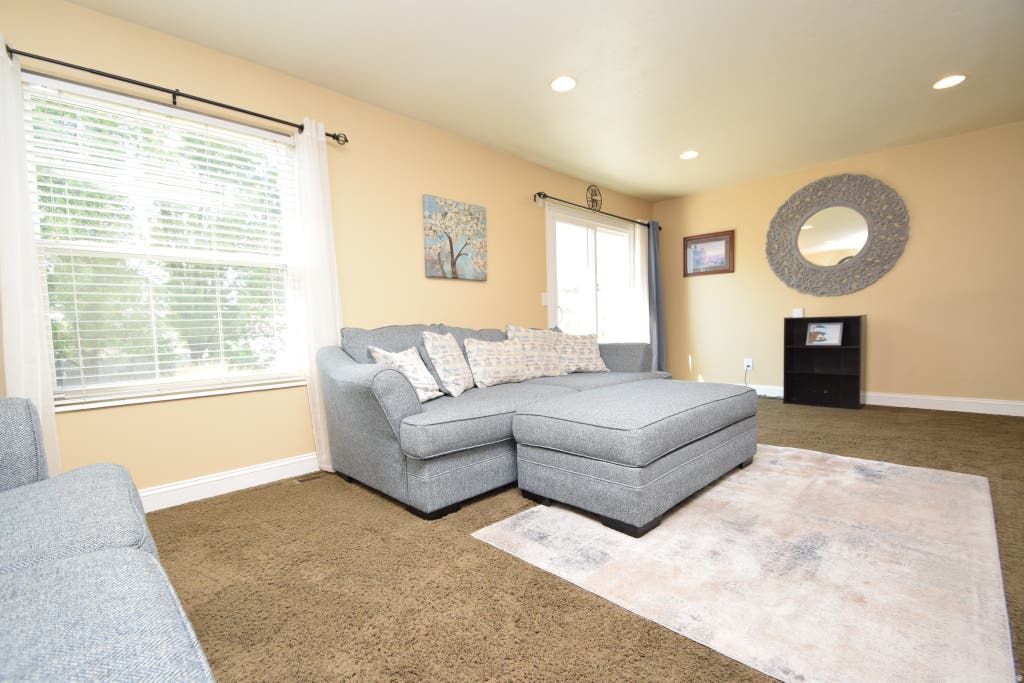 Photo of 324 W MUTTON HOLLOW RD, Kaysville, UT 84037 (MLS # 2177708)