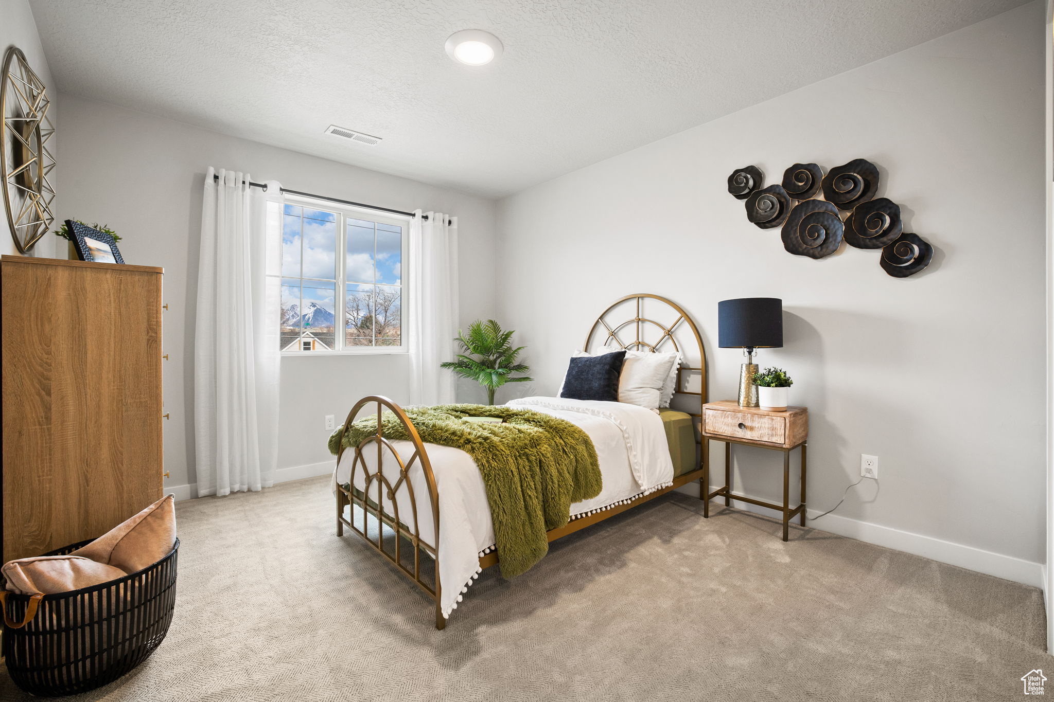 NORTH LAKE MEADOWS - Residential