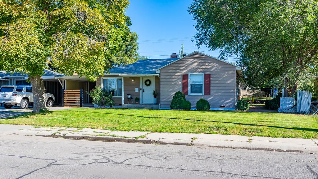 Photo of 975 E 560 N, Provo, UT 84606 (MLS # 2183996)