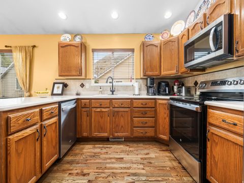 Tiny photo for 954 S SLATE DR, Provo, UT 84606 (MLS # 2154056)