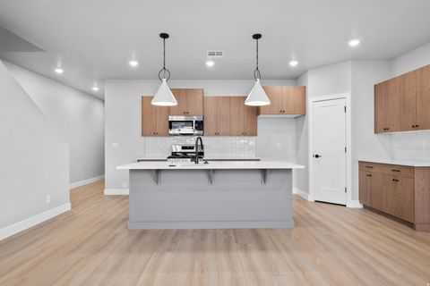 Tiny photo for 3989 E RAZOR DR #119, Washington, UT 84780 (MLS # 2126588)