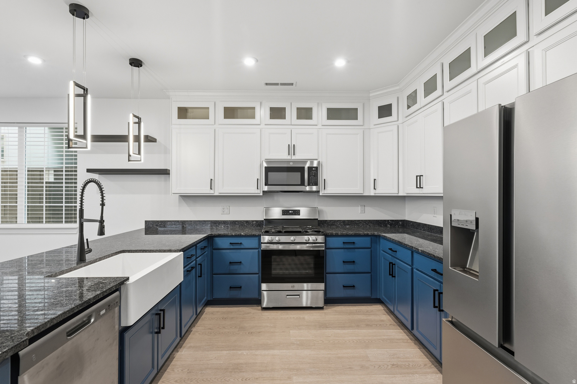 AUBURN HILLS - Residential