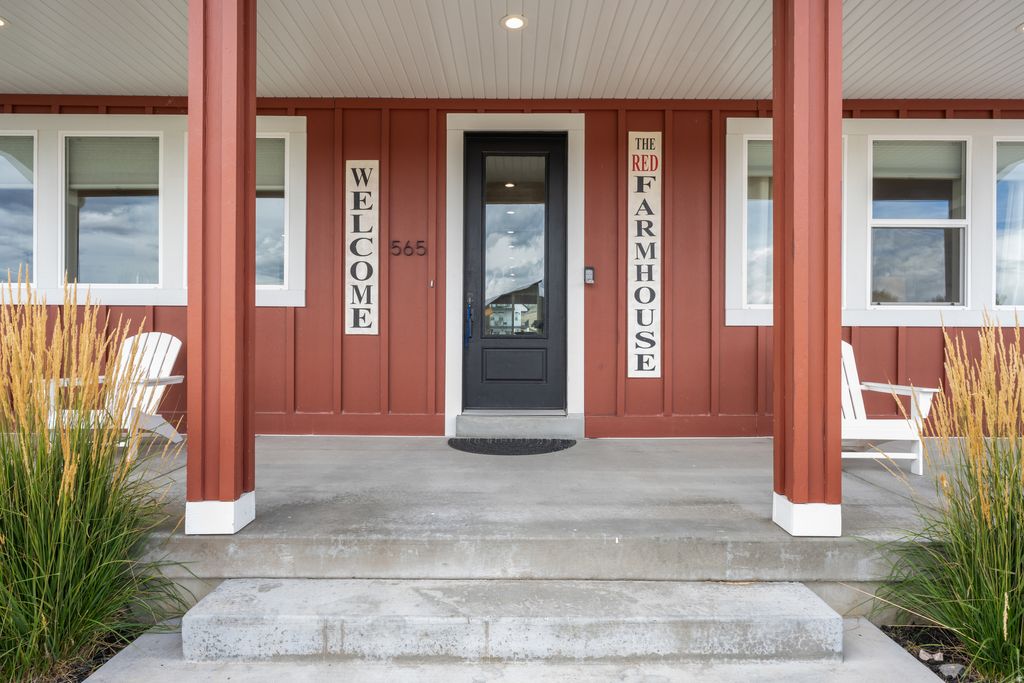 Photo of 565 S STUMP RD, Garden City, UT 84028 (MLS # 2137126)