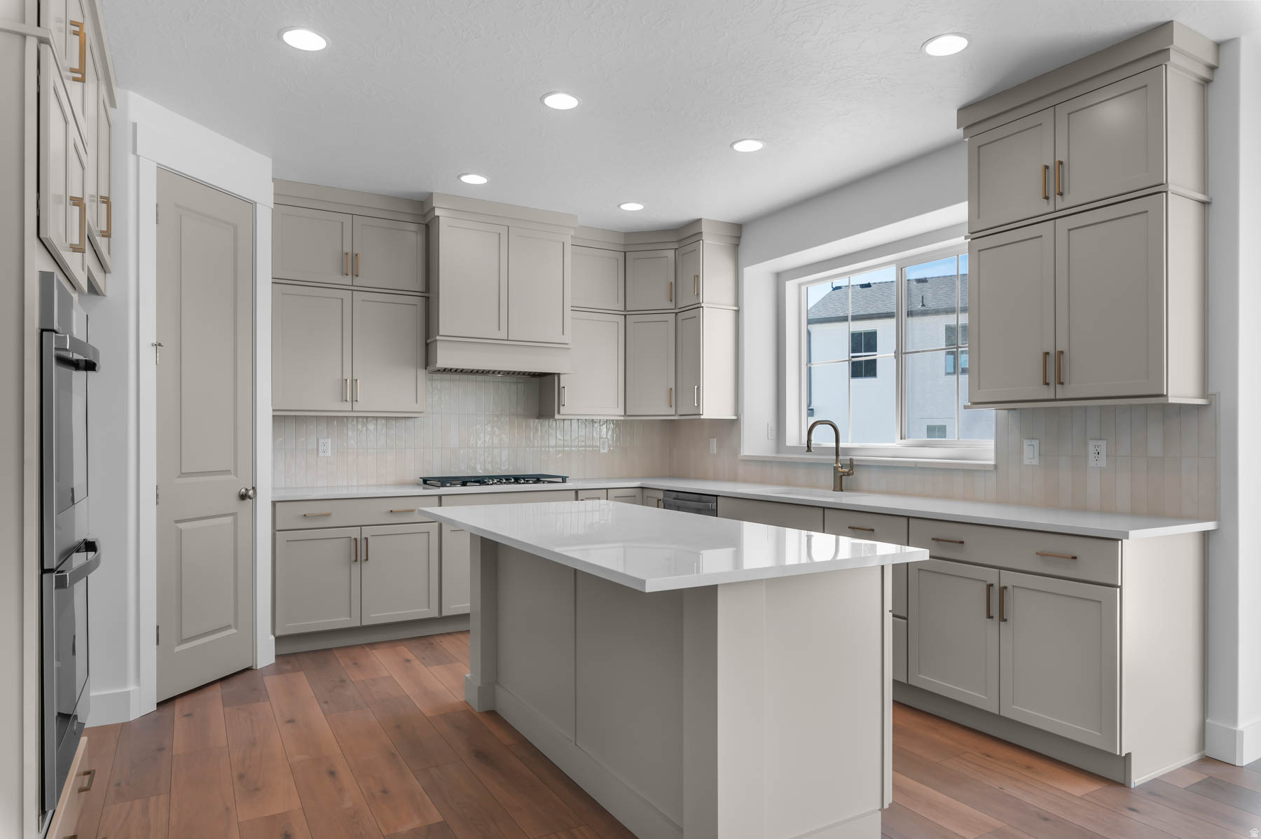 ANDERSON FARM EST 914 - Residential