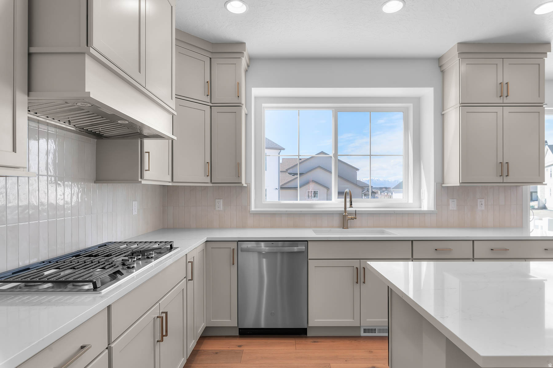 ANDERSON FARM EST 914 - Residential